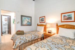 Krevet ili kreveti u jedinici u okviru objekta KBM Resorts FREE CAR Napili Point Stunning Ocean view Gorgeous 2-Bedroom Condo NAP-C42