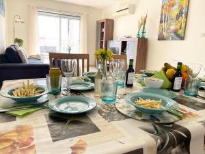Makanan di atau berdekatan apartmen