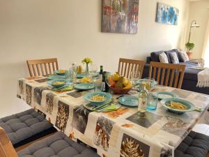 Makanan di atau berdekatan apartmen
