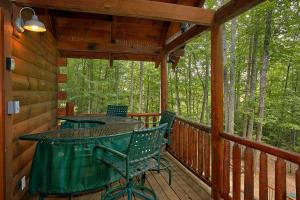 Φωτογραφία από το άλμπουμ του Browns Bear Den #235 σε Gatlinburg