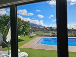 Bazén v ubytování El Mirador de El Paso - Vistas y piscina nebo v jeho okolí