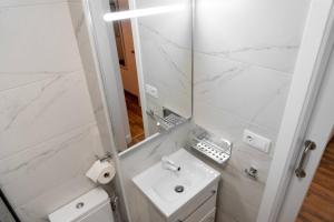 Kúpeľňa v ubytovaní Apartamento Las Mironas - Ole Solutions