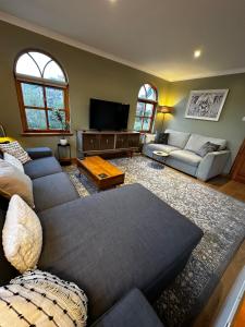 Khu vực ghế ngồi tại Lochedge House