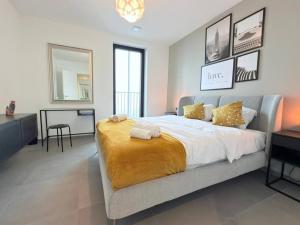 Ένα ή περισσότερα κρεβάτια σε δωμάτιο στο Charming one bedroom flat with terrace-BELV1