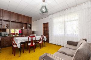 Kuchyň nebo kuchyňský kout v ubytování Memora Guesthouse Curitiba - Quartos em Casa próximo ao Parque Bacacheri