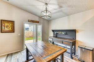 Ảnh trong thư viện ảnh của 3 Mi to Lake Lowell Caldwell Home with Yard and Grill ở Caldwell