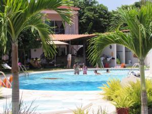 Swimmingpoolen hos eller tæt på Casa Alce