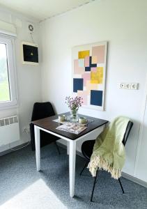 Χώρος καθιστικού στο Small studio close to Stegra - H2GS