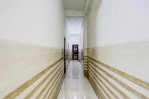 Fotografie z fotogalerie ubytování Hotel O YOUR RESIDENCY v destinaci Ghaziabád