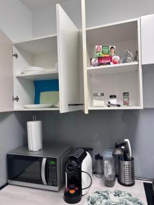 Kuchyňa alebo kuchynka v ubytovaní 7Centrum CityApartHomePARKING