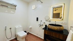 Et badeværelse på Orange Sky Inn