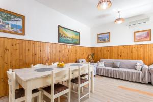 Posezení v ubytování Apartments by the sea Pisak, Omis - 18141
