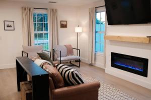 TV a/nebo společenská místnost v ubytování Costa Bella Barn