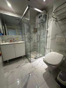 Classic apartment at Circus的一间浴室