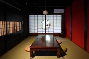 Fotografie z fotogalerie ubytování 古民家の宿宰嘉庵 TraditionalJapaniseHotel Saikaan v destinaci Maizuru