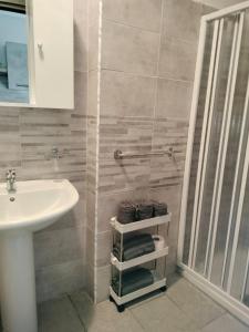 Ένα μπάνιο στο Patanè House's