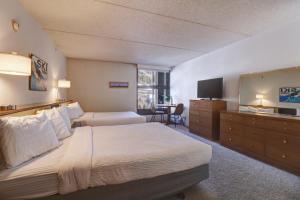 Кровать или кровати в номере MP522 Mountain Plaza Hotel Room