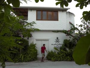 Gambar di galeri bagi Island Zephyr di Baa Atoll