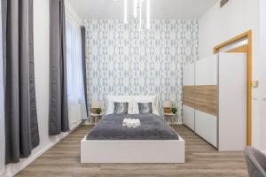 Charming City Center Suite w' 2 BEDRMS in The Gozsdu Garden 1072 Budapest, Dob utca 16 kép - 2