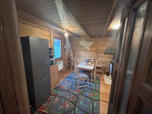 Eldhús eða eldhúskrókur á Vikendica Boki i Maki +19 myndir