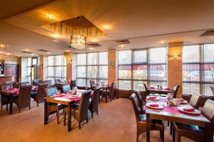 Restaurace v ubytování Hotel Galicya