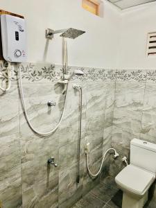 Koupelna v ubytování Pearl White House
