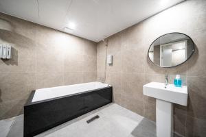 Seosan Hotel Posto的一间浴室