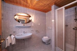 Kúpeľňa v ubytovaní Premium Chalet Andrea + 26 fotografií