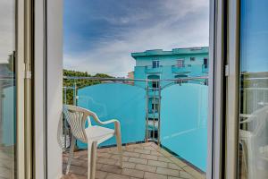 Bazén v ubytování Hotel Atlantic nebo v jeho okolí