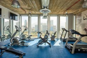 Fitness centrum a/nebo fitness zařízení v ubytování Radisson Blu Plaza El Bosque Santiago