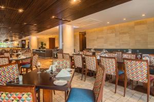 Restaurace v ubytování Radisson Blu Plaza El Bosque Santiago