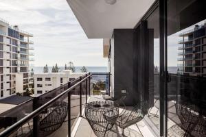 First Light Mooloolaba, Ascend Hotel Collection的阳台或露台