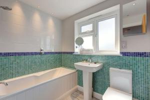 Et badeværelse på Wheel House, Burnham Market + 21 billeder