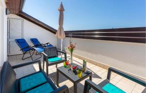 Balkón alebo terasa v ubytovaní 2 Bedroom Cozy Apartment In Kostrena
