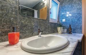 Kúpeľňa v ubytovaní Holiday Home Vinisce Pod Balankinu
