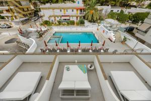 Bazén v ubytování Hotel Vibra Palma Cactus nebo v jeho okolí