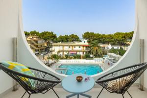 Bazén v ubytování Hotel Vibra Palma Cactus nebo v jeho okolí