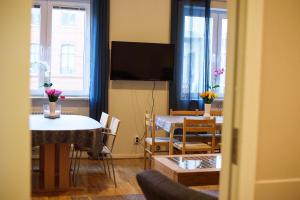 TV a/nebo společenská místnost v ubytování Falköpings Vandrarhem/Hostel