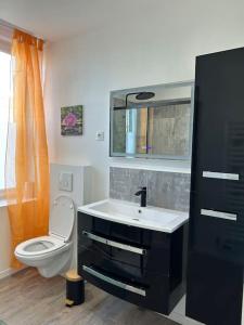 Phòng tắm tại Grande maison tout confort