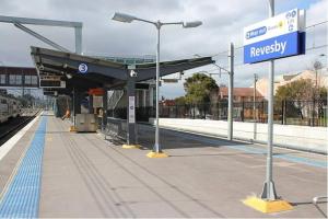 Fotografie z fotogalerie ubytování 3-Bedroom House near Train Station with Netflix v destinaci Revesby