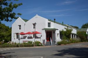 Gambar di galeri bagi The Blue Door di Greyton