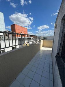 vista su un balcone di un edificio di Duplex Cobertura Premium a Feira de Santana