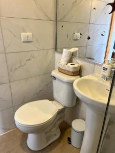 Gallery image of Departamento en Reñaca a pasos de la Playa in Viña del Mar