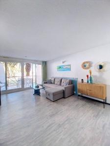Χώρος καθιστικού στο V-Marin 03-Vieux Boucau Appartement 6 personnes dans résidence avec piscine au bord du lac marin
