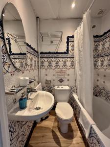 Koupelna v ubytování Casa Consell Gran Via, Guest House