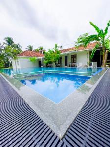 アハンガマにあるPrivate Villa with a Pool, Beach Front - The White Houseのギャラリーの写真