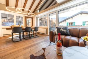 Posezení v ubytování Elfi - luxury mountain bijou by Inspiringplaces Zermatt