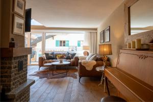 Posezení v ubytování Elfi - luxury mountain bijou by Inspiringplaces Zermatt