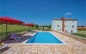Bazén v ubytování Studio Apartment In Sv,lovrec nebo v jeho okolí