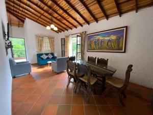 Posezení v ubytování RANCHO SAN LUIS, Páramo